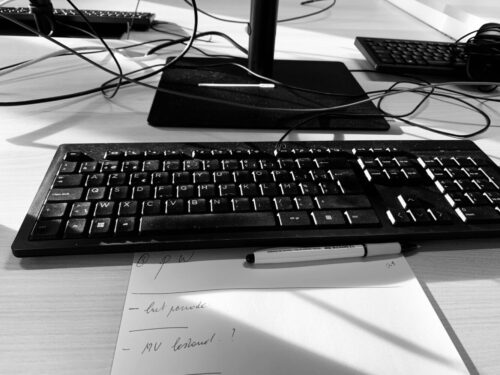 パソコンのキーボードのイメージ画像